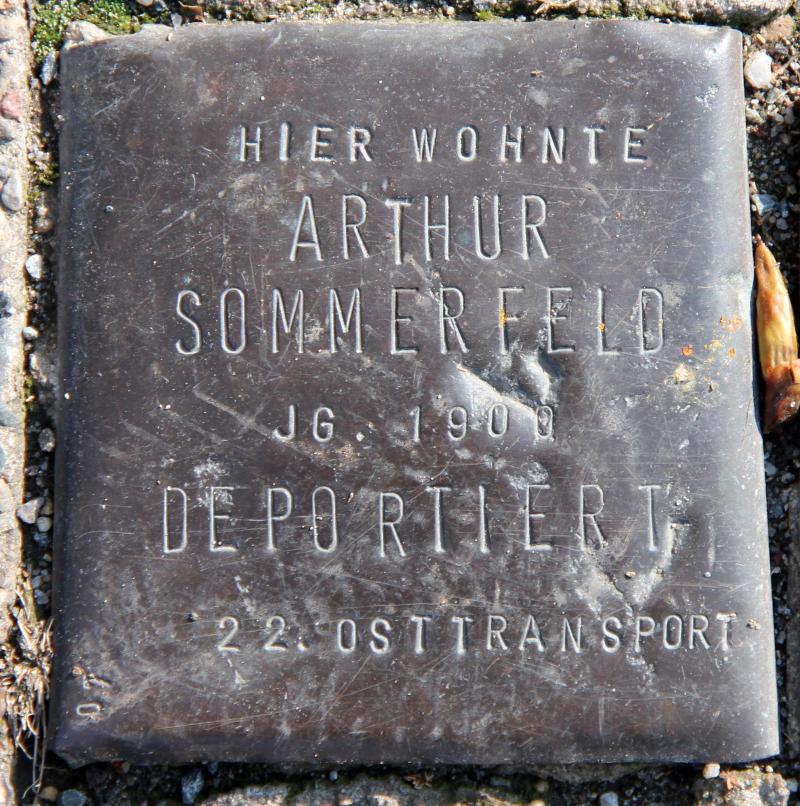 Stolperstein für Arthur Sommerfeld.