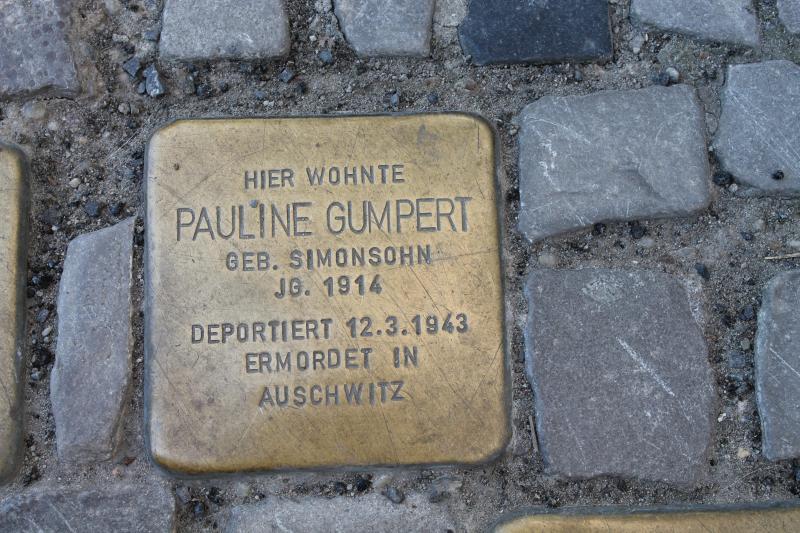 Stolperstein für Pauline Gumpert.