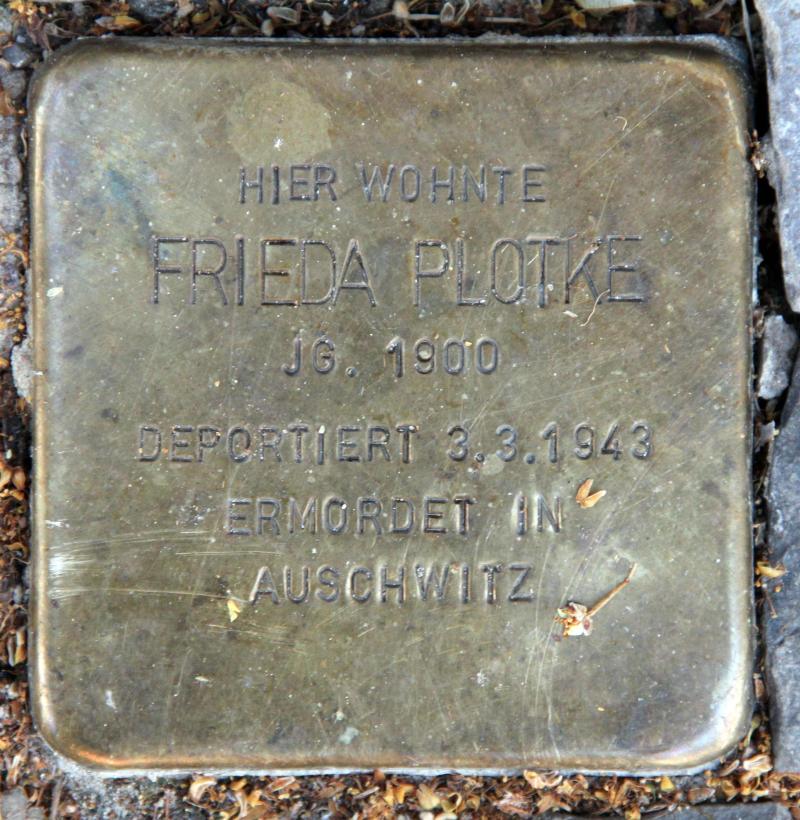 Stolperstein für Frieda Plotke.