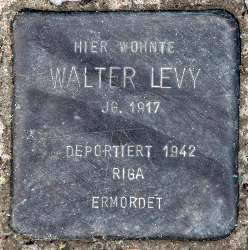 Stolperstein für Walter Levy.