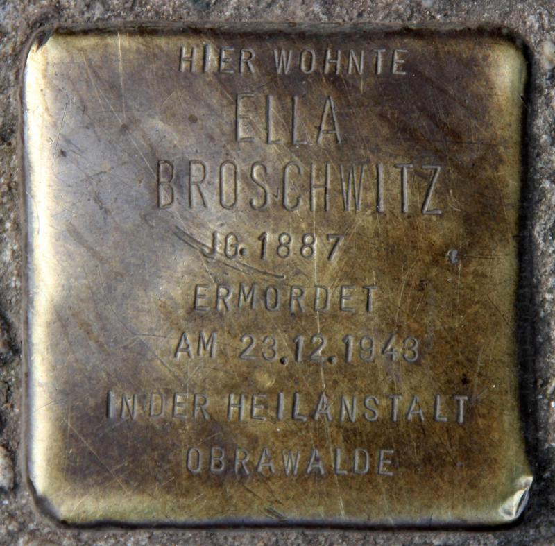 Stolperstein für Ella Broschwitz.