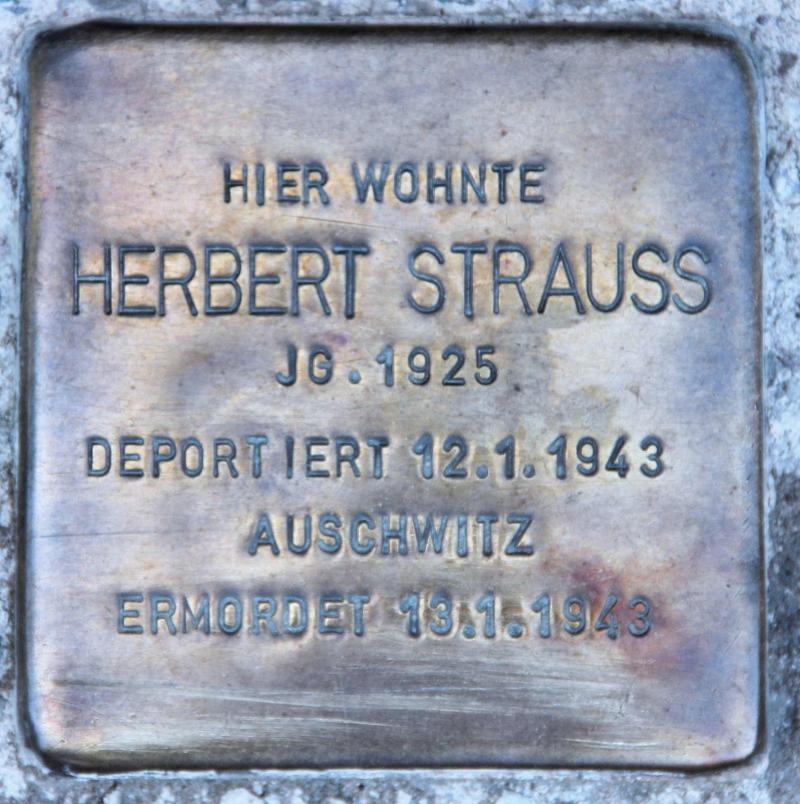 Stolperstein für Herbert Strauß.