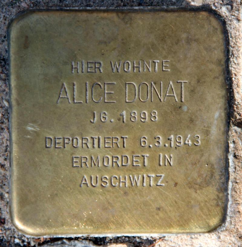 Stolperstein für Alice Donat.