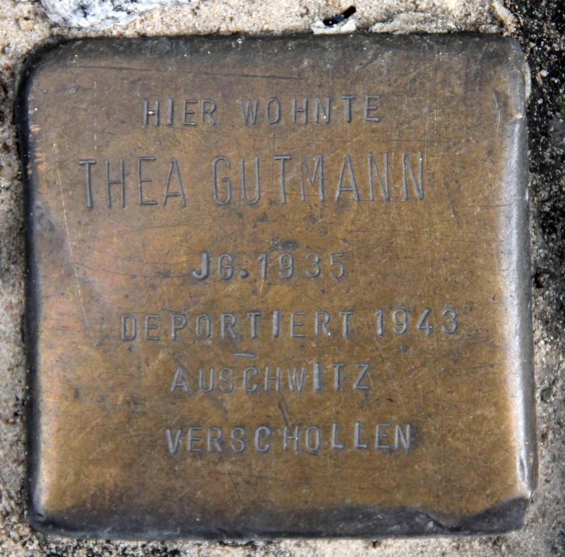 Stolperstein für Thea Gutmann.
