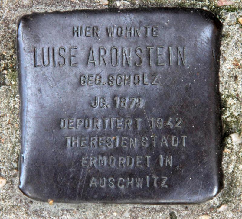 Stolperstein für Luise Aronstein.