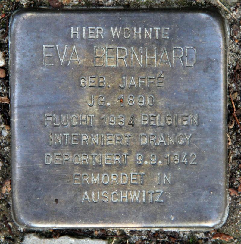 Stolperstein für Eva Bernhard.