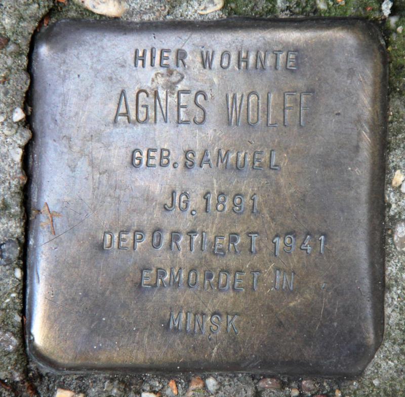 Stolperstein für Agnes Wolff.