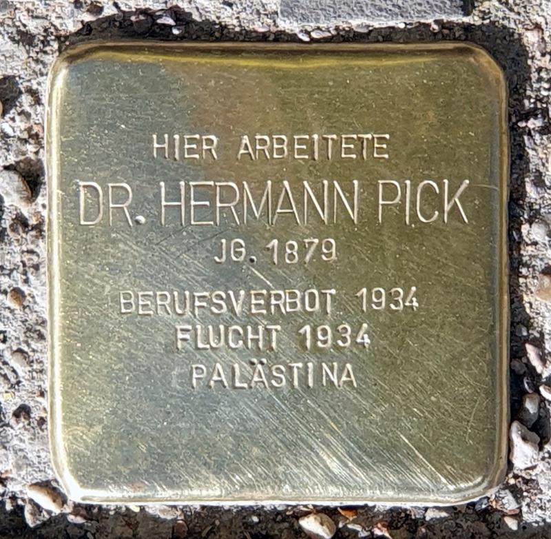 Stolperstein Dr. Hermann Pick © OTFW
