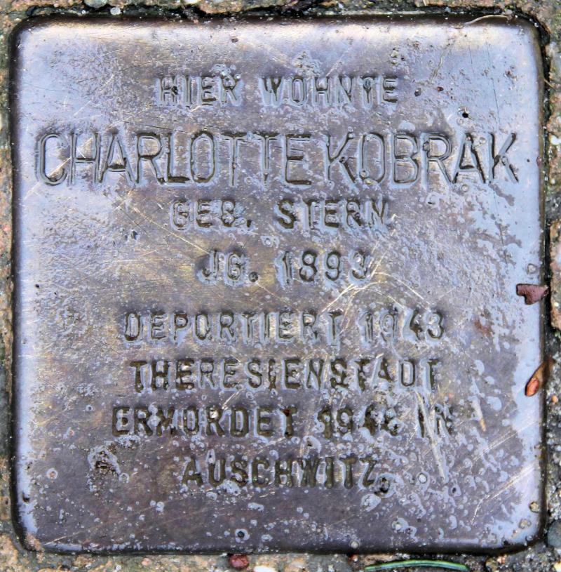 Stolperstein für Charlotte Kobrak.