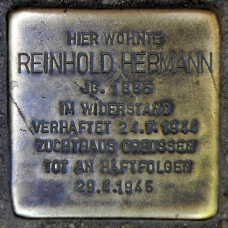 Stolperstein für Reinhold Hermann.