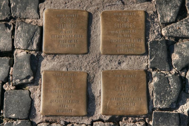 Stolpersteine für Georg, Ursula, Rosa und Gerd Salinger