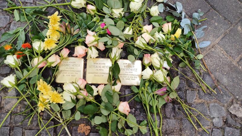Stolpersteine von Irmgard Meyer, Gerda M. Meyer und Werner Rabinowicz,  © A. Köppen