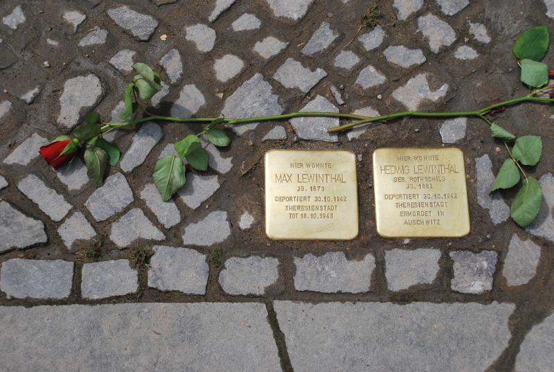 Stolpersteine für Hedwig und Max Lewinthal. Copyright: Mauren Antkowski