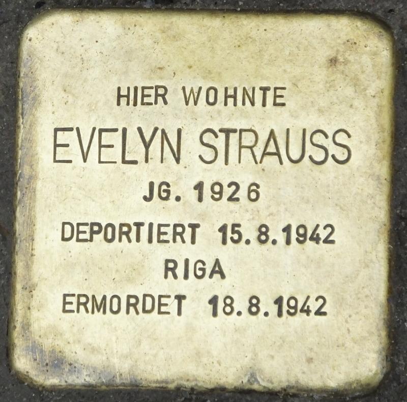 Stolperstein Evelyn Strauss, Foto: H.-J. Hupka