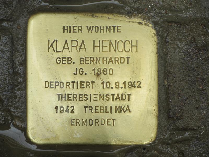 Stolperstein für Klara Henoch © Initiative Charlottenburg-Wilmersdorf, April 2013