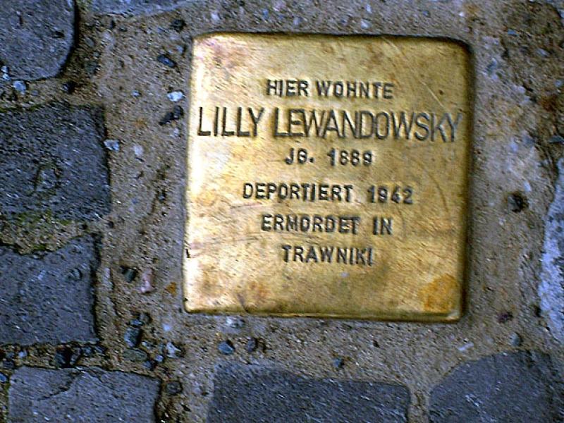 Stolperstein für Lilly Lewandowsky. Copyright: MTS