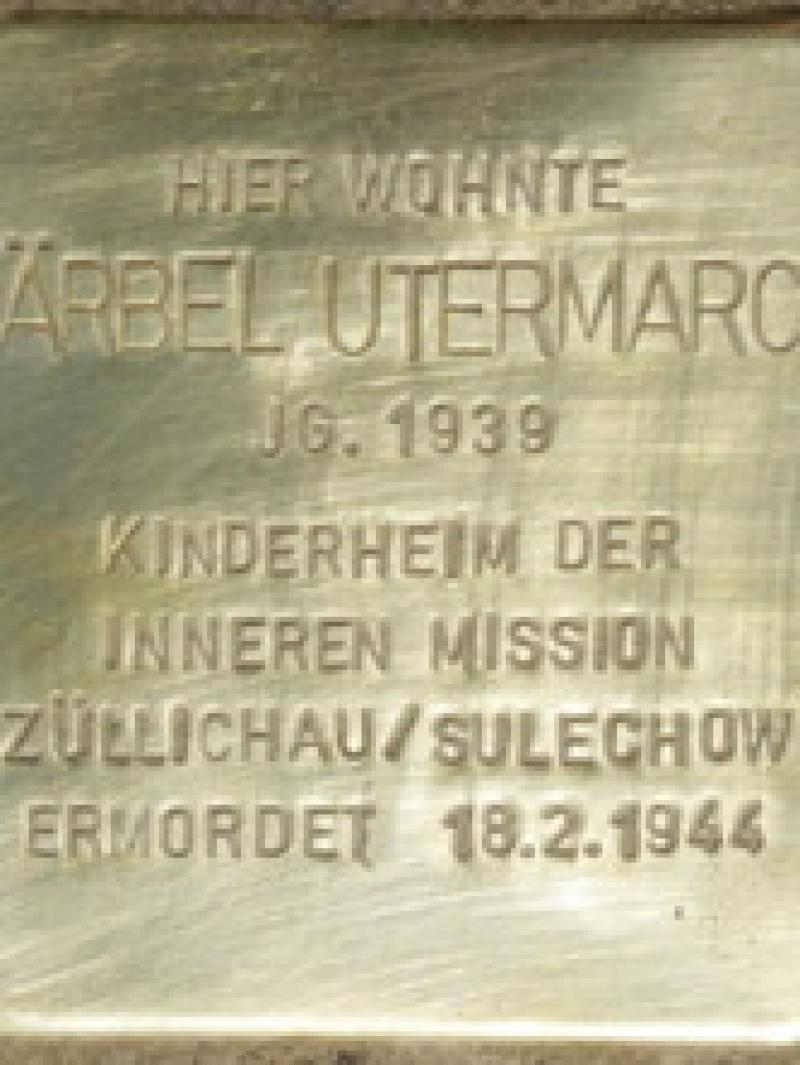 Stolperstein Bärbel Utermarck, Foto:H.-J. Hupka 