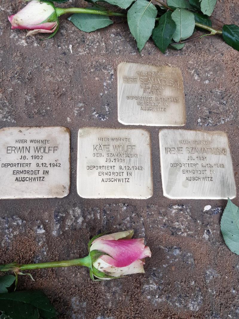 Stolpersteine für Erwin und Käte Wolf und Else und Irene Szamatolski; Foto © I.Witte