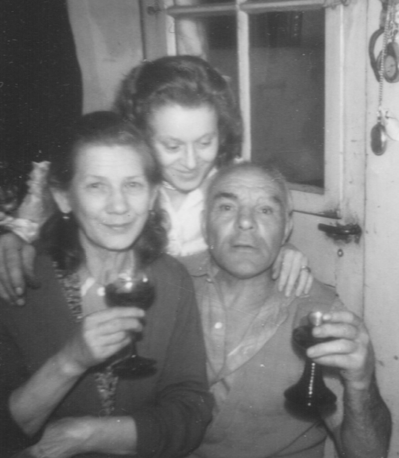 Theodor Weiss mit Klara Schröter und der gemeinsamen Tochter Eva © Privatbesitz