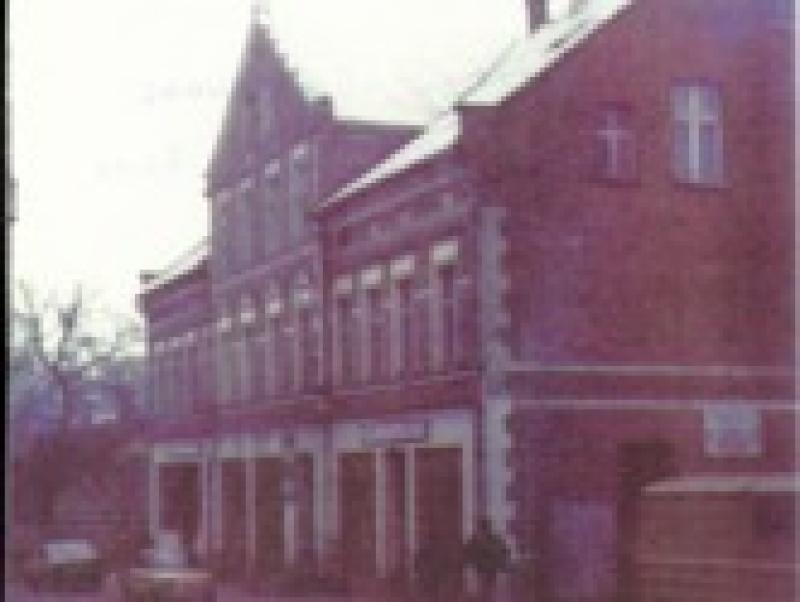Wohn- und Geschäftshaus David Schlochauer in Ukta, Sensburg (Ostpreußen) Bild: Familienarchiv Shetzer