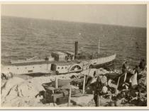 Flussdampfer Pentcho vor Kamilonisi © United States Holocaust Memorial Museum, Rudolph Fellner and Anita Heufeld Fellner Collection