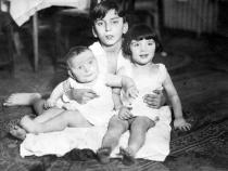 Heinz-Guenther mit Helmut und Baby Gisela, 1925; Foto: Privatbesitz