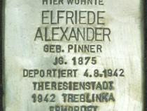 Stolperstein Elfriede Alexander Bild: Stolpersteine-Initiative CW, Hupka