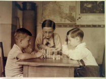 Willy Löw (rechts) mit Freunden