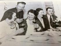 Alfred Braun (2.v.l.) mit seiner Familie, Ende 1930er Jahre © Privatbesitz