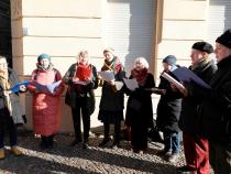 Der Chor &amp;quot;Ripitiki&amp;quot; aus Paul Hammes Heimatort Berlin-Schöneberg singt &amp;quot;Die Moorsoldaten&amp;quot;, Foto © H. Bock