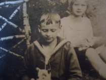 Clarissa und Ulrich im Garten in Berlin, Foto: Familienbesitz