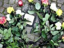 Der verlegte Stein (Foto: Projekt Stolpersteine)