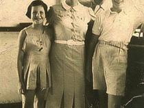 Familie Greve 1935 auf dem Balkon Kaiserdamm 10 Bild: Cornelia Greve, Berlin