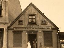 Ansicht des Hauses der Familie Frankenstein in Flatow, 1935; Jüdisches Museum Berlin, Inv.-Nr. 2011/73/8/006, Schenkung von Leonie und Walter Frankenstein