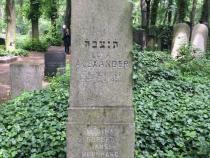 Grabstein Lola Alexander und Gedenken © Familienbesitz