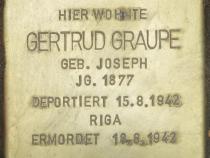 Stolperstein für Gertrud Graupe, Foto Stolpersteine-Initiative CW, Hupka, 2015