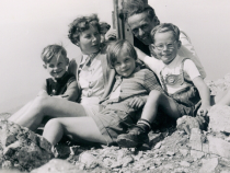 Hasso mit Frau und Kindern, Foto: privat