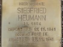 Stolperstein Siegfried Heumann © Museum Neukölln