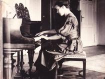 Käthe am Klavier, Foto: privat