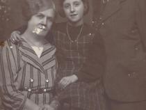 Elise und Isidor Kohn mit ihrer Enkelin Gisela © Privatbesitz