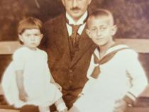Martin mit seinen Kindern Curt und Hildegard, Foto von Helen Baumeister