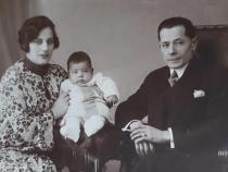 Schlama und Ettel Klainberg mit Sohn Siegmar als Baby  (c) Helen Harvey, Simon Kaye, Sarah Goodyear