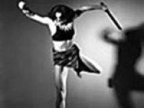 Die Tänzerin Oda Schottmüller tanzt „Traumjagd“ Bild: Deutsches Tanzarchiv (Siegfried Enkelmann /VG BildKunst, Bonn)